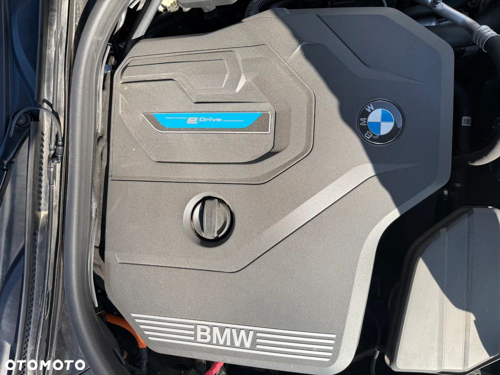 BMW Seria 3 330e xDrive M Sport - 29