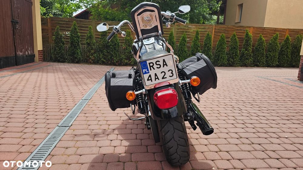 Harley-Davidson Dyna Super Glide - 32