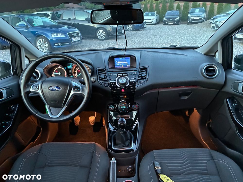 Ford Fiesta 1.6 TDCi DPF Titanium - 13