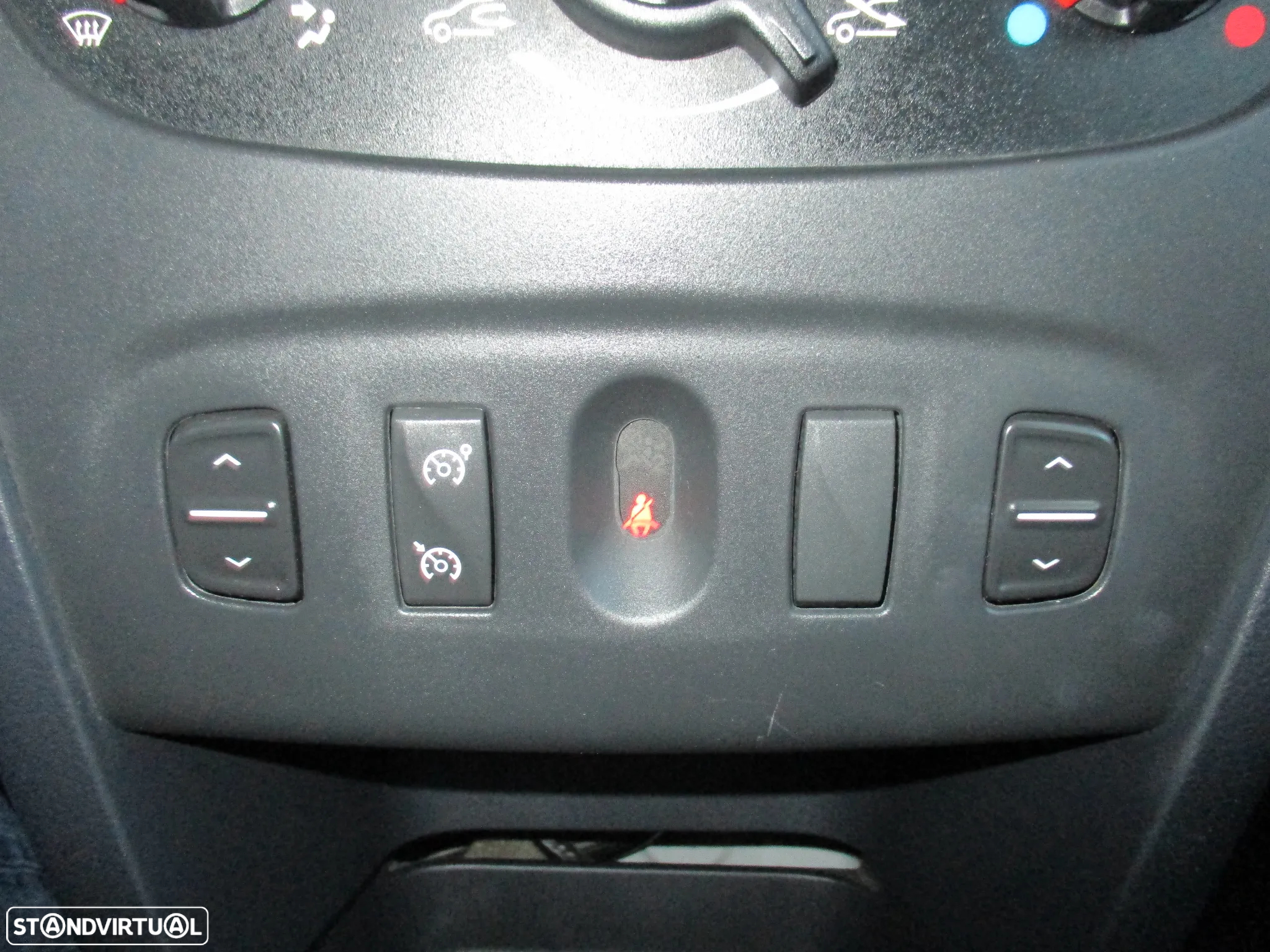 Dacia Sandero 0.9 TCe SL 10 Anos - 14