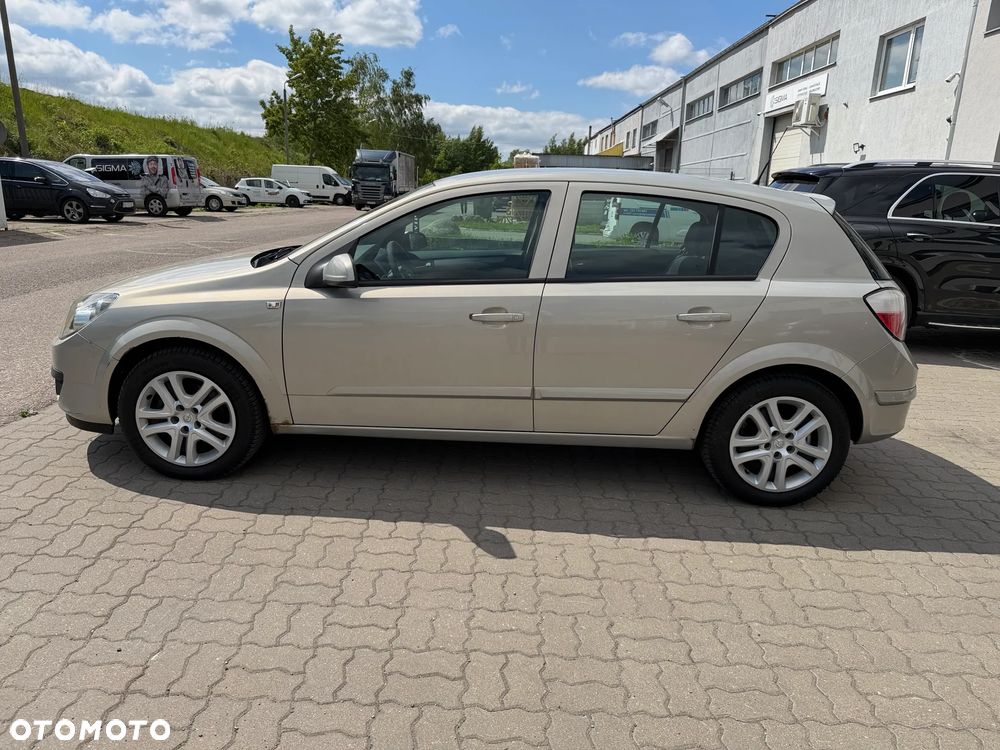 Opel Astra - 1