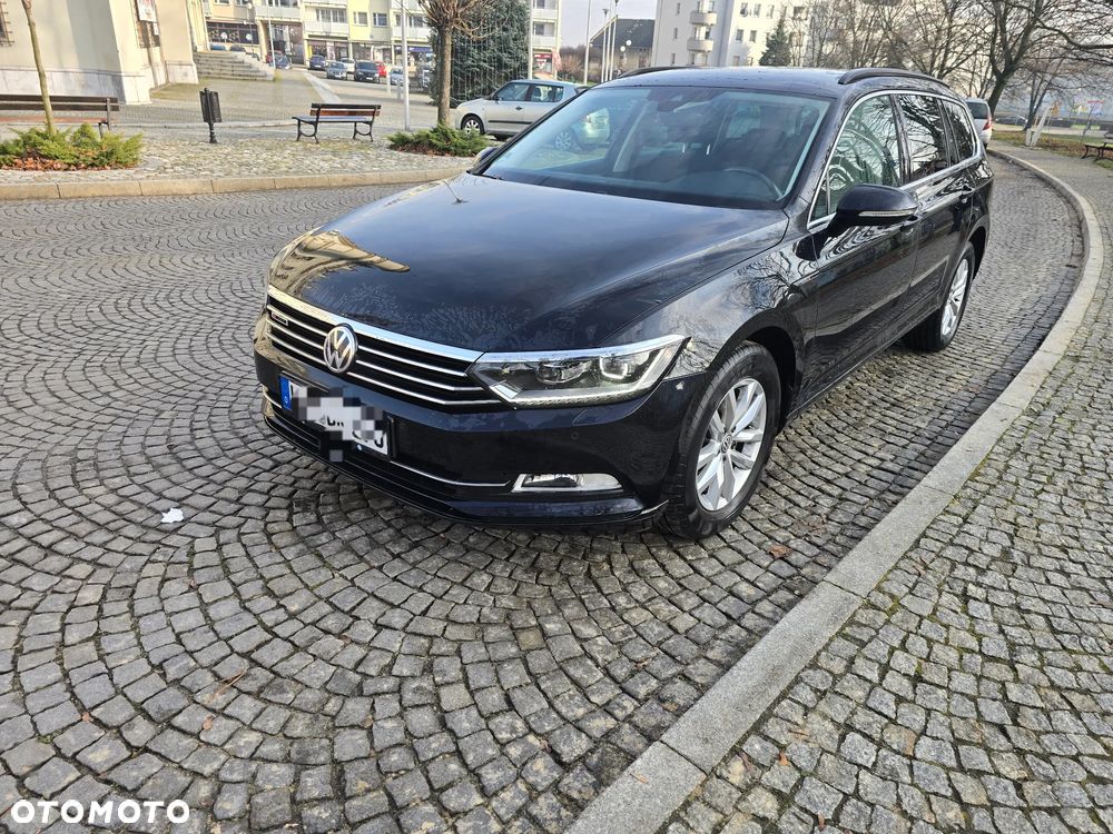 Volkswagen Passat 2.0 TDI SCR BlueMotion Technology 4Motion Trendline - 2