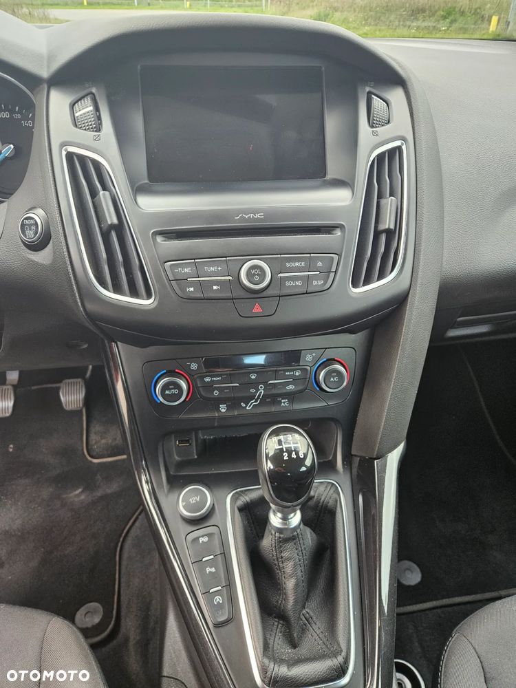 Ford Focus 1.5 EcoBoost Titanium ASS - 17