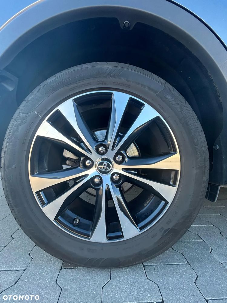 Toyota RAV4 2.0 D-4D Premium - 28