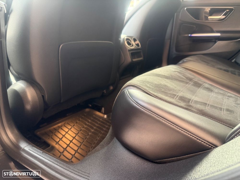 Mercedes-Benz C 300 d AMG Line - 43