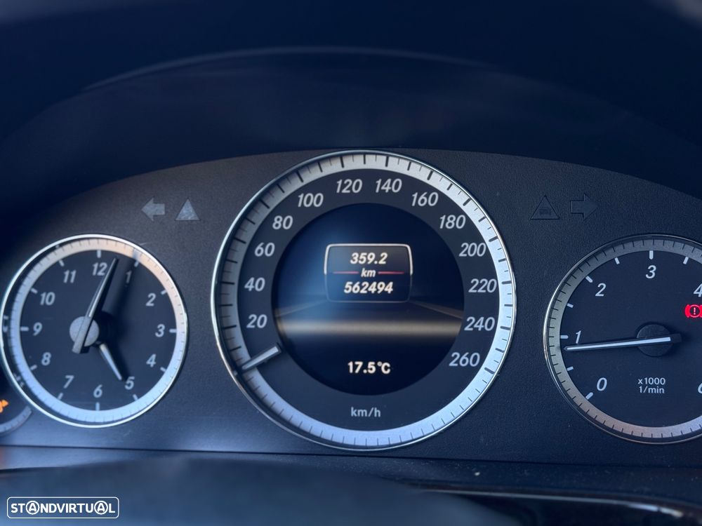 Mercedes-Benz E 220 CDI Avantgarde - 12