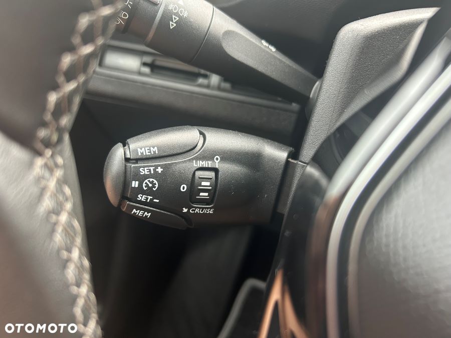 Peugeot 5008 ver-bluehdi-150-stop-start-allure - 34