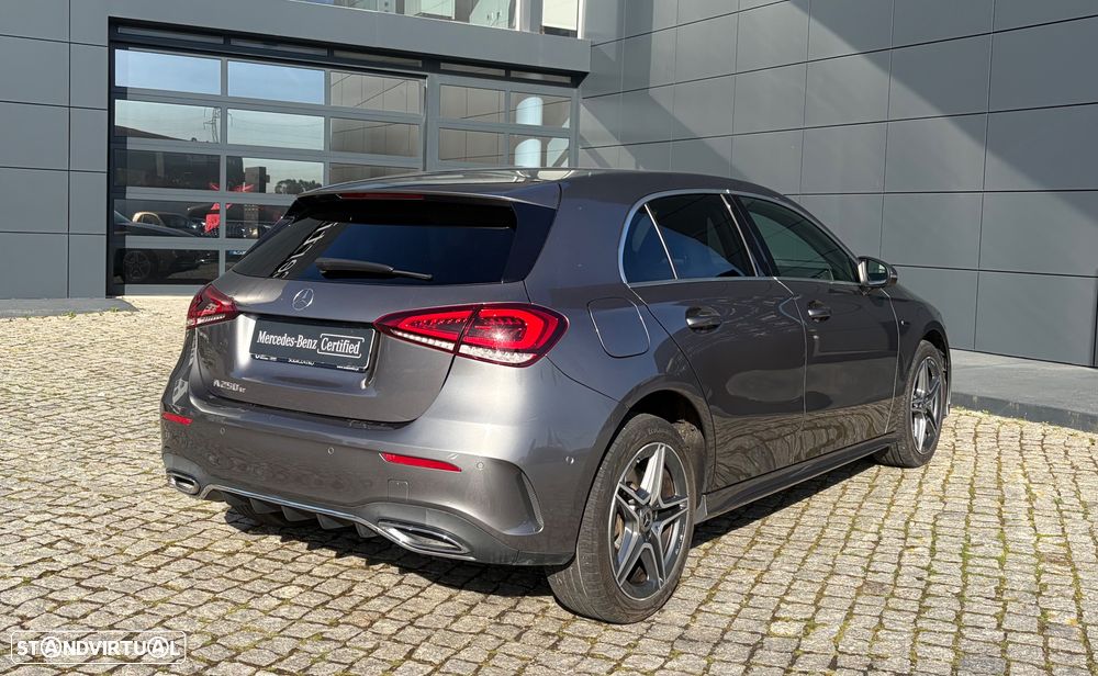 Mercedes-Benz A 250 e AMG Line - 5