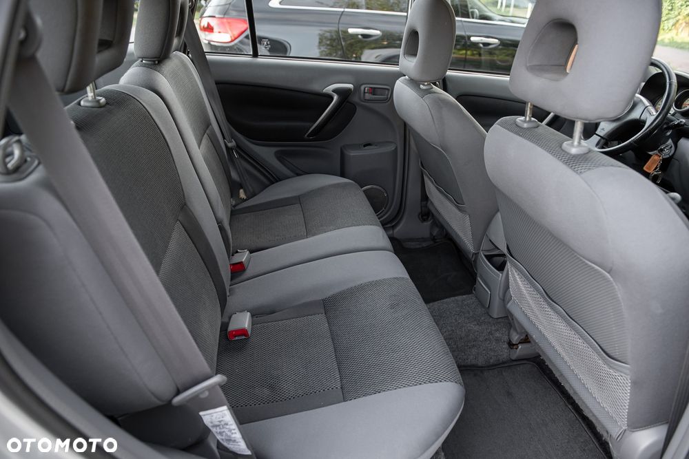 Toyota RAV4 2.0 VVT-i 4x4 - 21