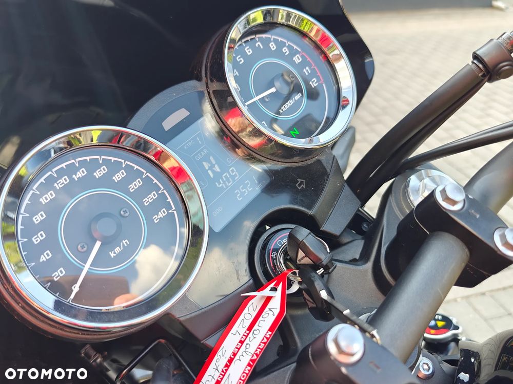 Kawasaki Z 650 RS - 11