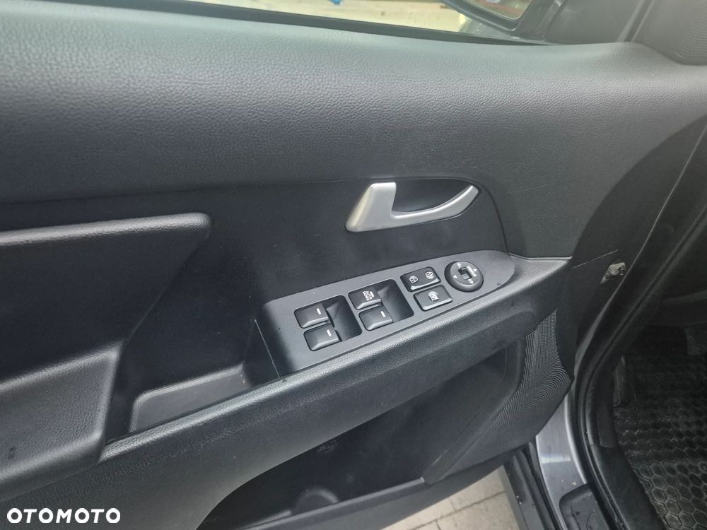 Kia Sportage 1.7 CRDI 2WD ISG Attract - 30