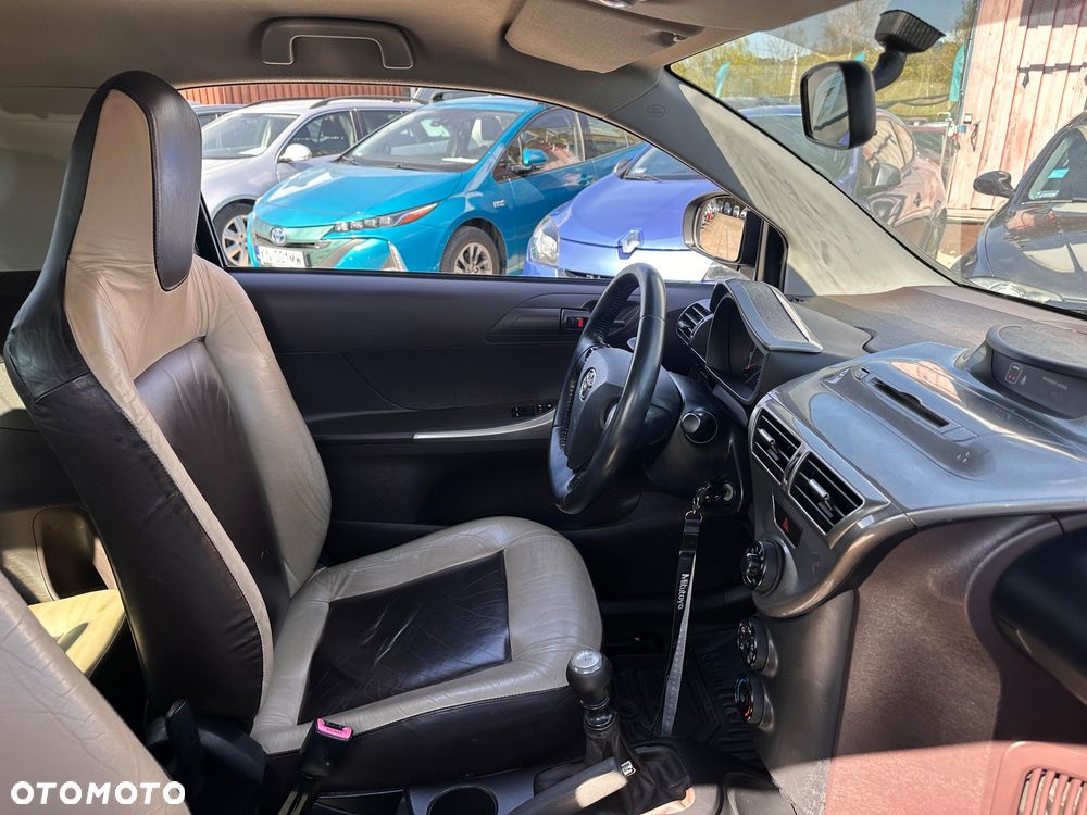 Toyota iQ 1.0 Sol - 11