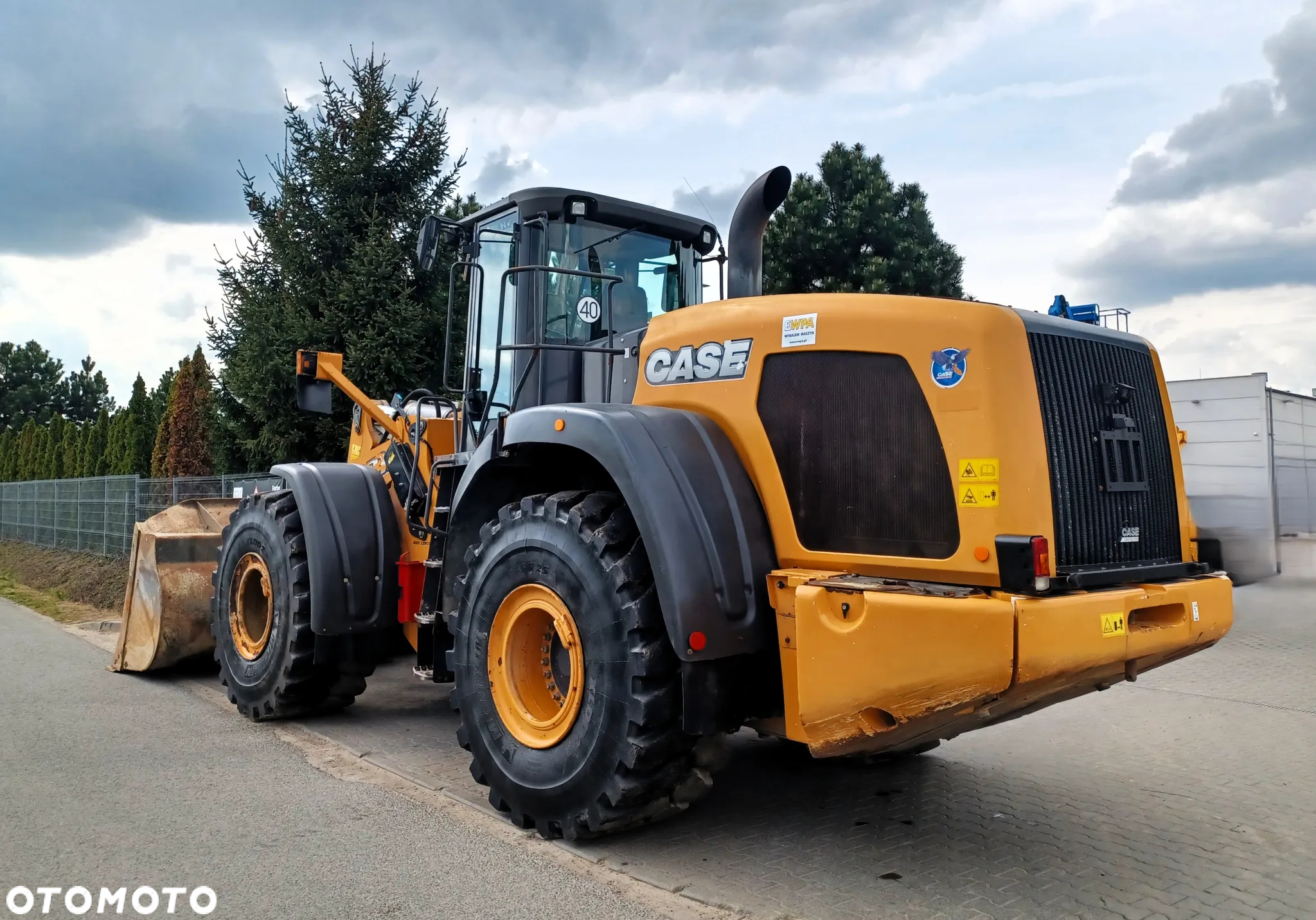 Case 1021F - 3