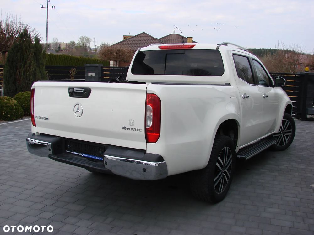 Mercedes-Benz Klasa X - 15
