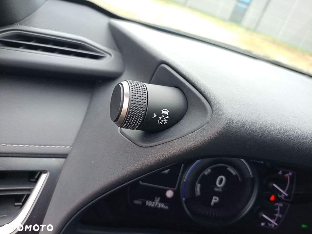 Lexus UX - 23