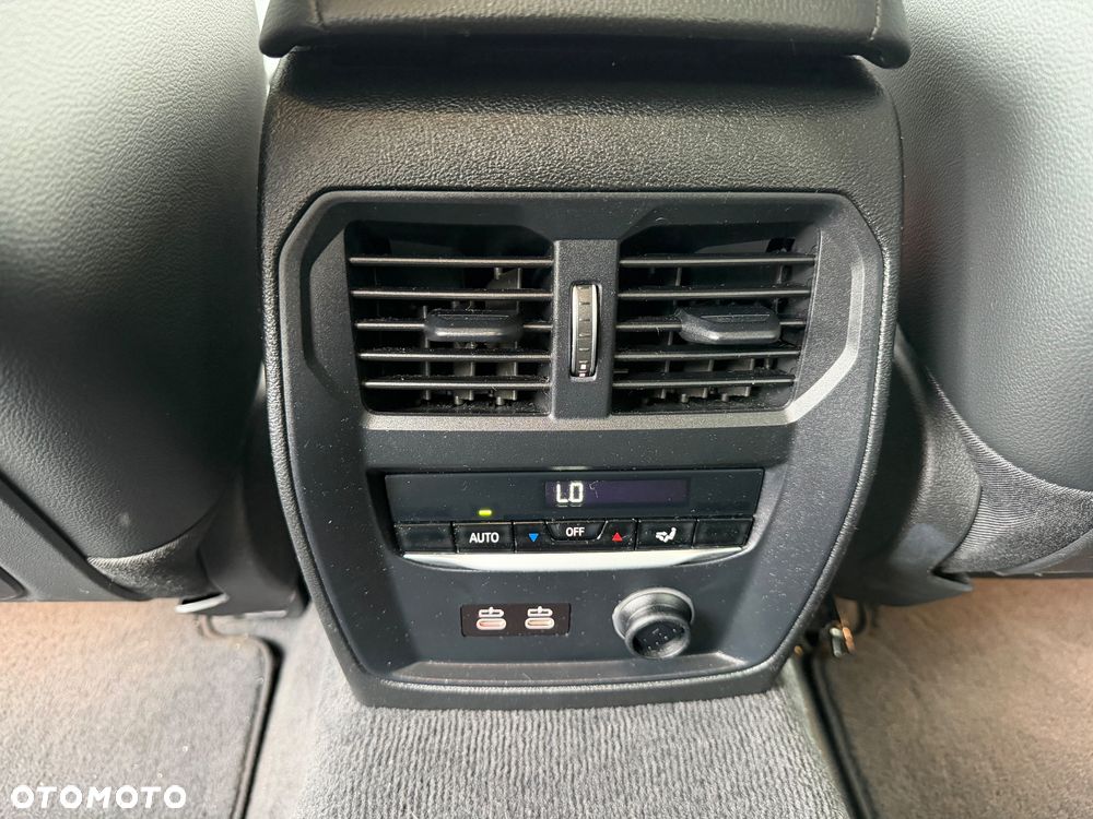 BMW Seria 3 320d Edition Luxury Line Purity - 26