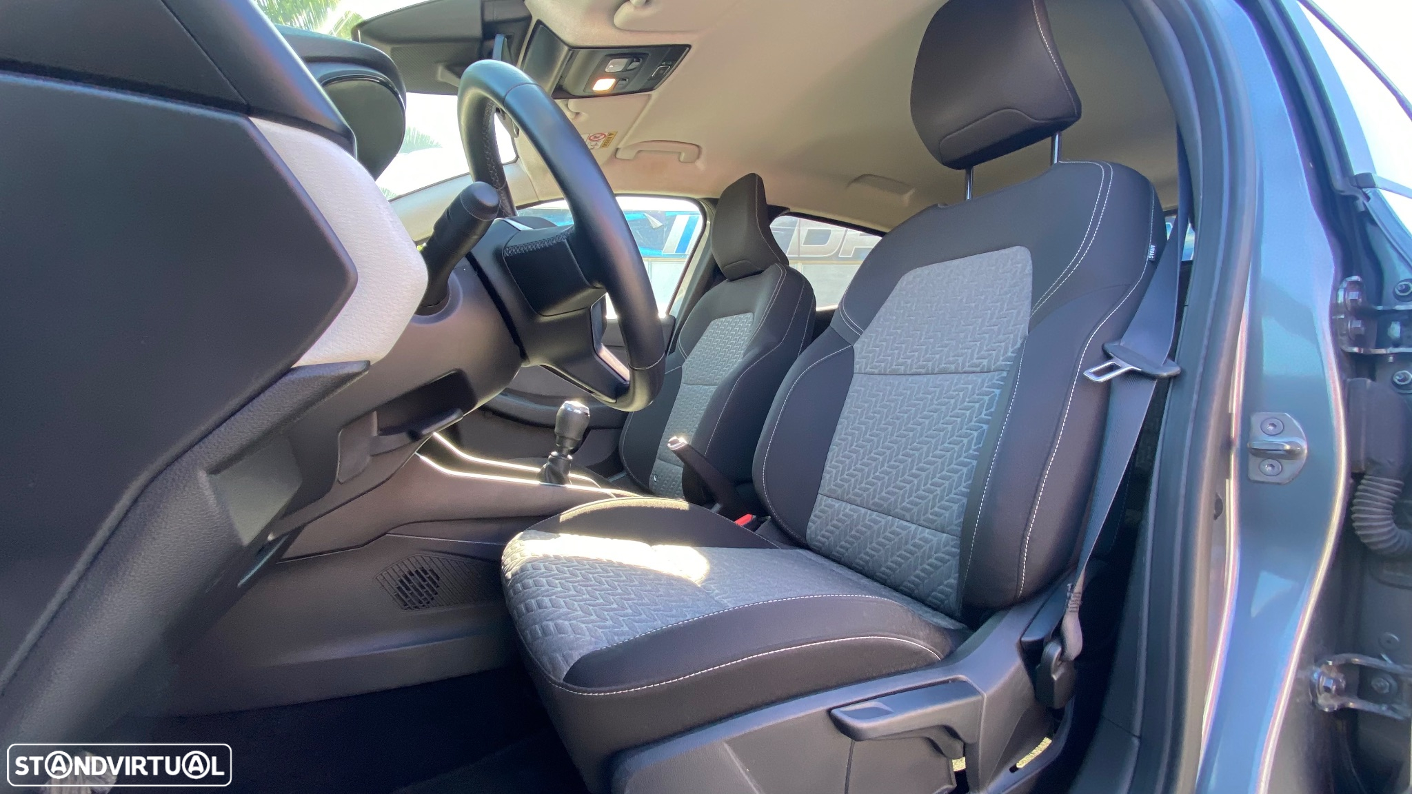 Renault Clio 1.0 TCe Techno - 19