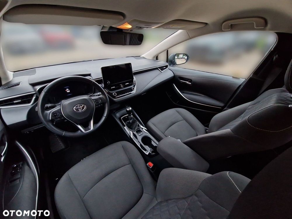 Toyota Corolla - 10