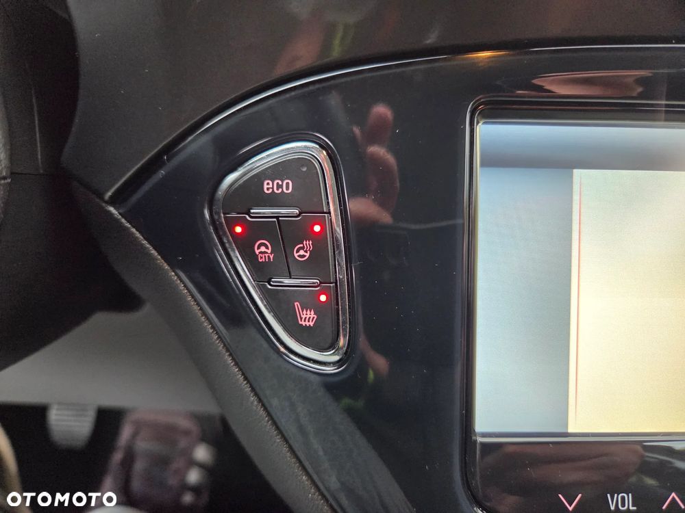 Opel Corsa 1.4 Turbo (ecoFLEX) Start/Stop Innovation - 32