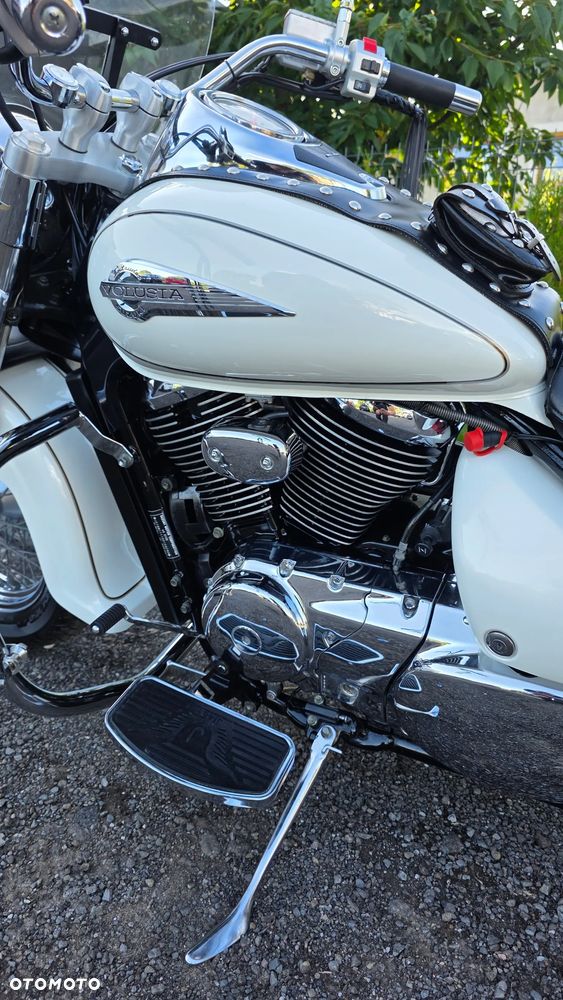 Suzuki Intruder - 32