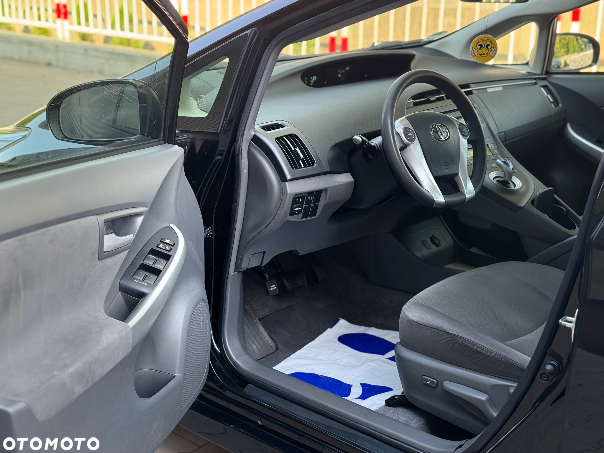 Toyota Prius - 9