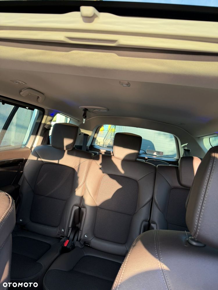 Renault Espace 1.6 dCi Energy Initiale Paris EDC 7os - 29