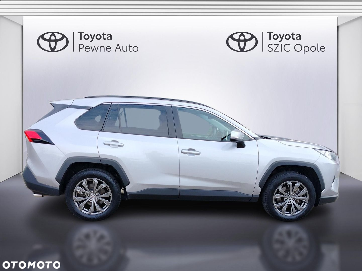 Toyota RAV4 - 8