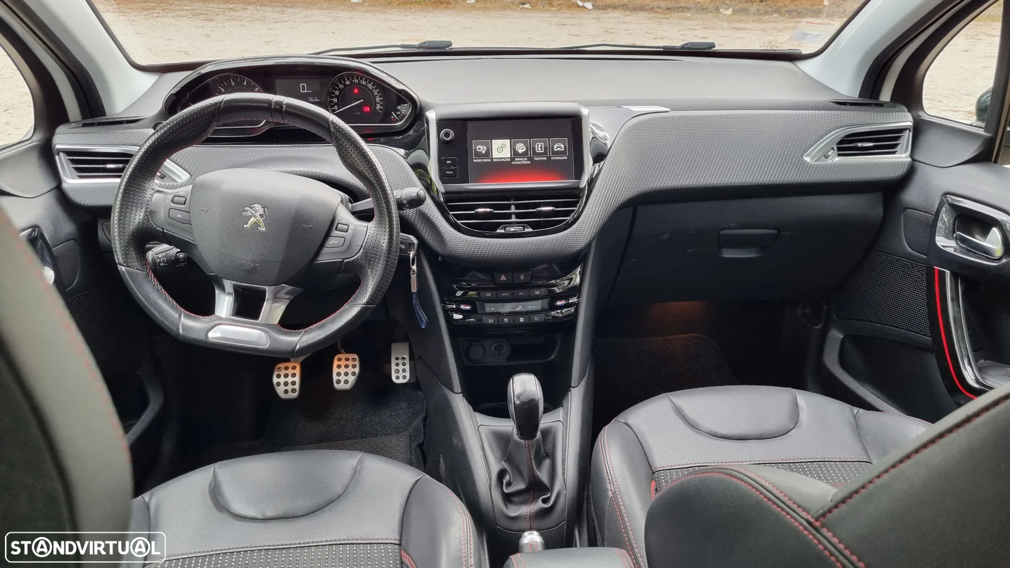 Peugeot 208 1.2 PureTech GT Line - 6
