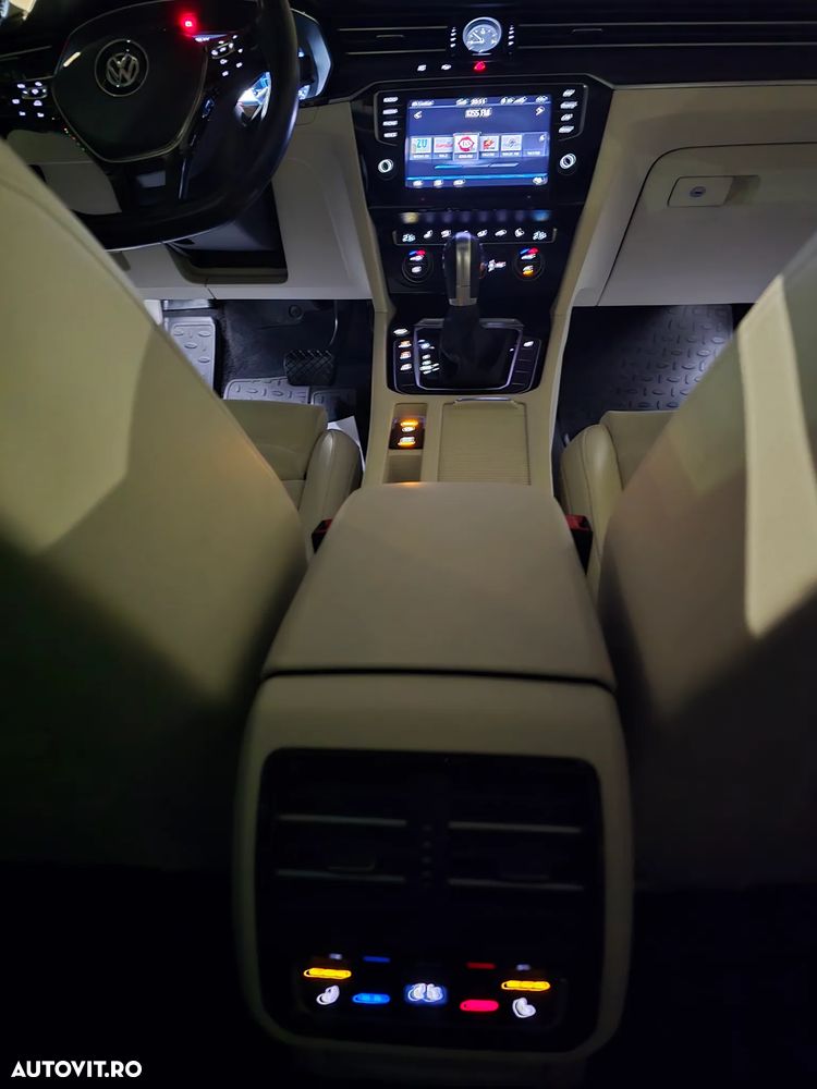 Volkswagen Passat - 20