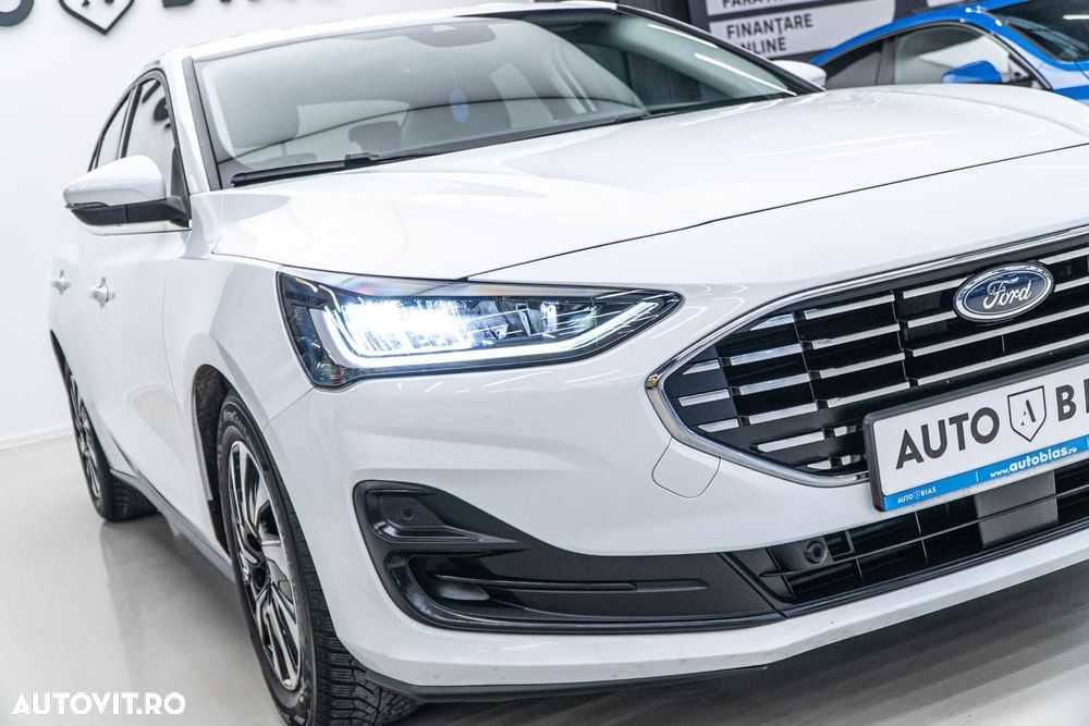 Ford Focus 1.0 EcoBoost Titanium - 28