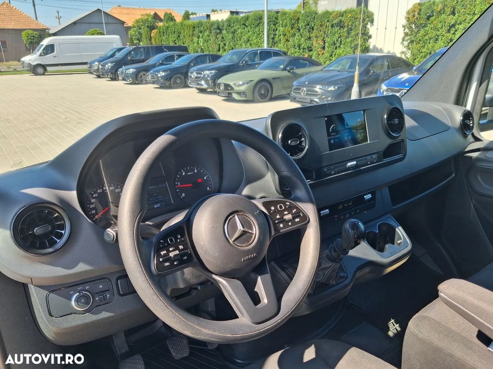 Mercedes-Benz Sprinter 317 - 21