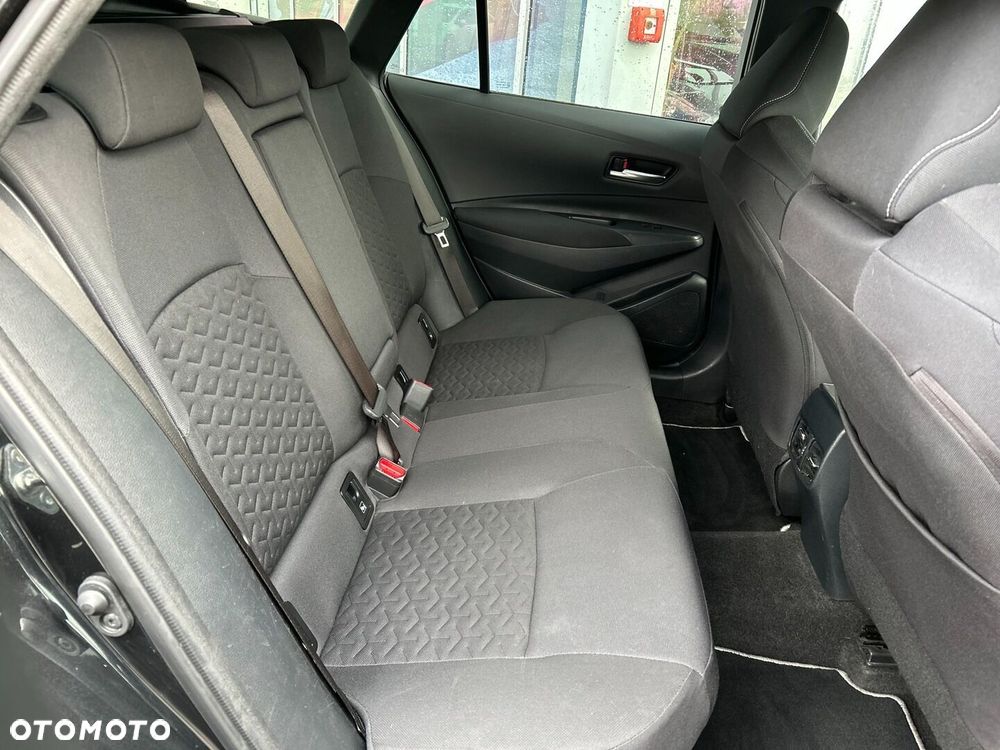 Toyota Corolla 1.8 Hybrid Comfort - 23