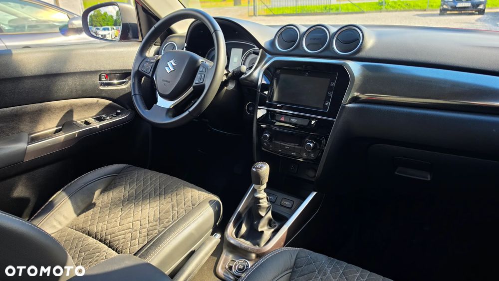 Suzuki Vitara 1.4 Boosterjet mHEV Elegance 4WD - 11