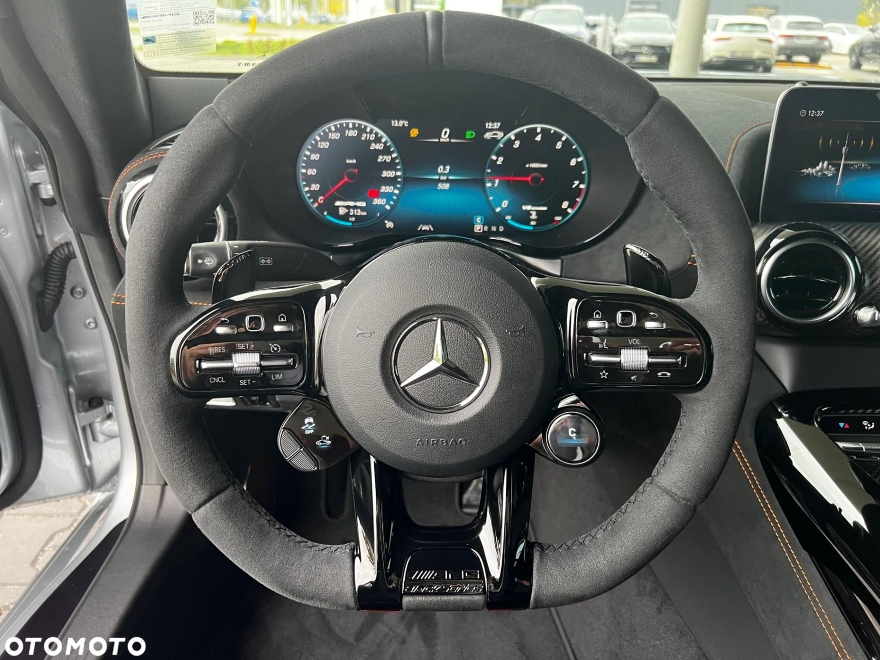 Mercedes-Benz AMG GT - 15