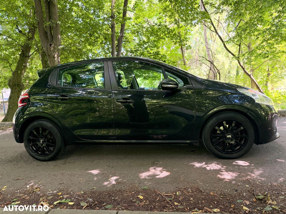 Peugeot 208 - 10