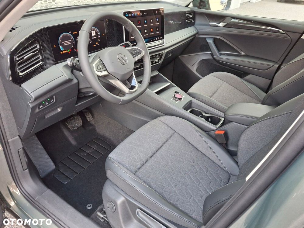 Volkswagen Tiguan - 12