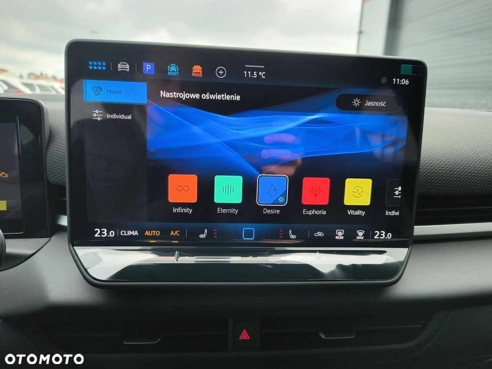 Volkswagen T-Roc 1.5 TSI R-Line DSG - 25