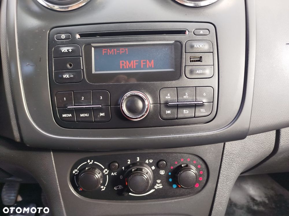 Dacia Sandero - 12