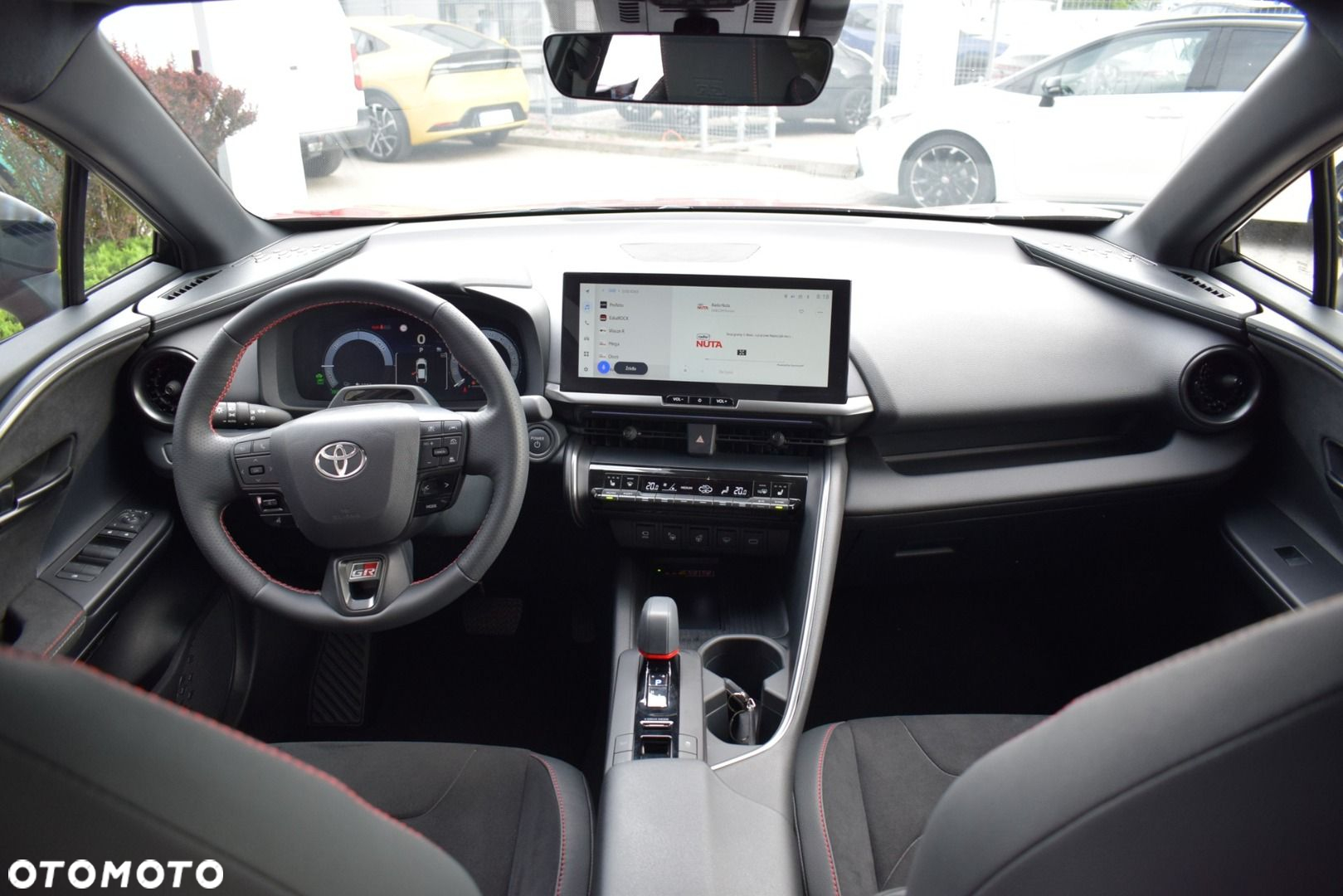 Toyota C-HR - 11