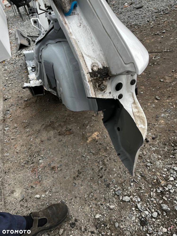Ćwiartka błotnik próg prawy Toyota Corolla E21 KOMBI - 2