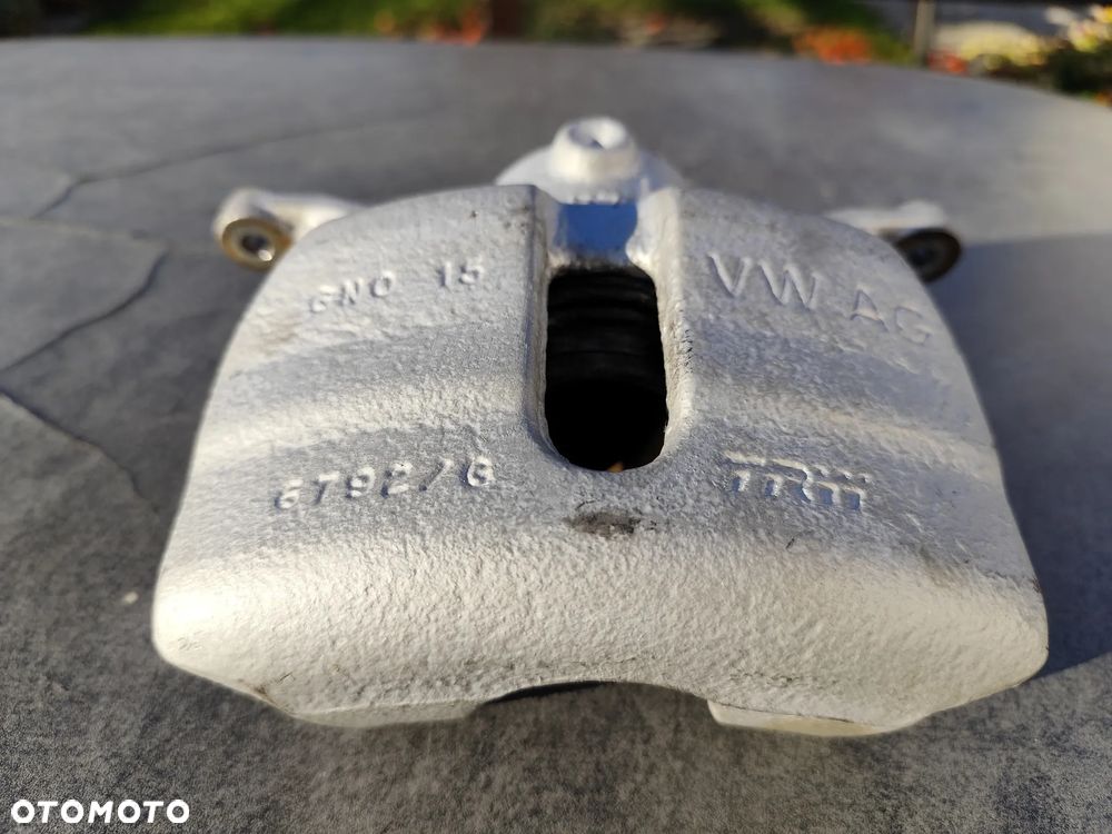 OEM zacisk hamulcowy VW z jarznem przód TRW 6792/G - 14