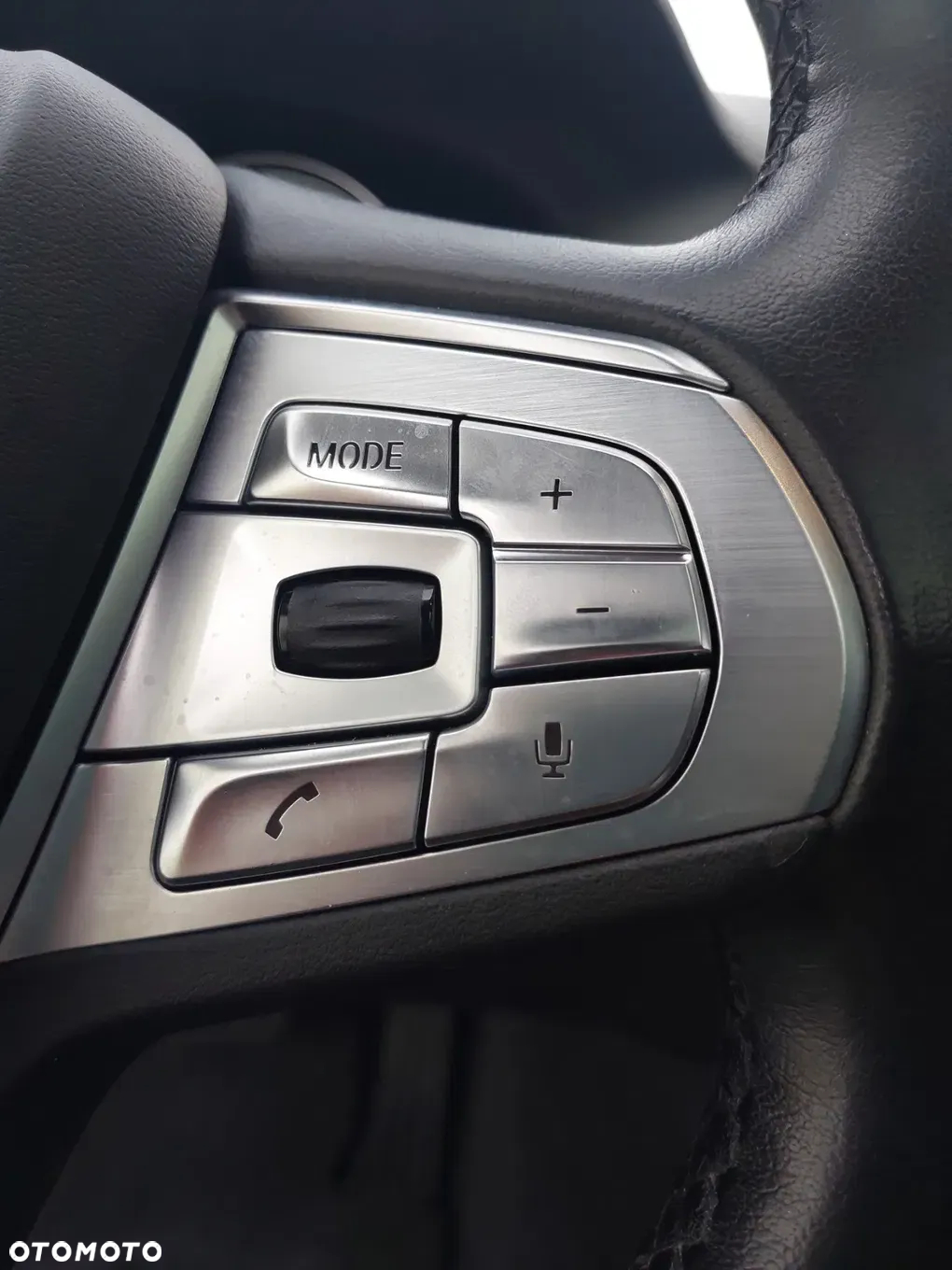 BMW Seria 7 750i xDrive - 10