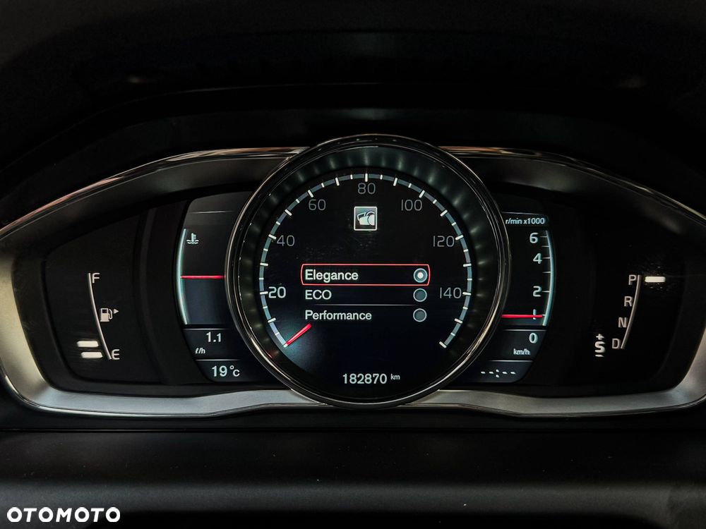 Volvo XC 60 T5 Momentum - 13