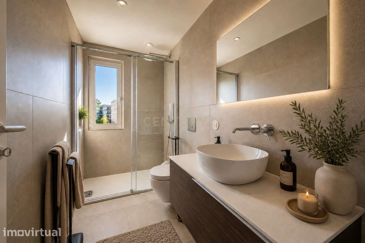 APARTAMENTO DE LUXO T3 FARO COM TERRAÇO, 2 LUGARES GARAGEM E ARRECADAÇ - Grande imagem: 2/17