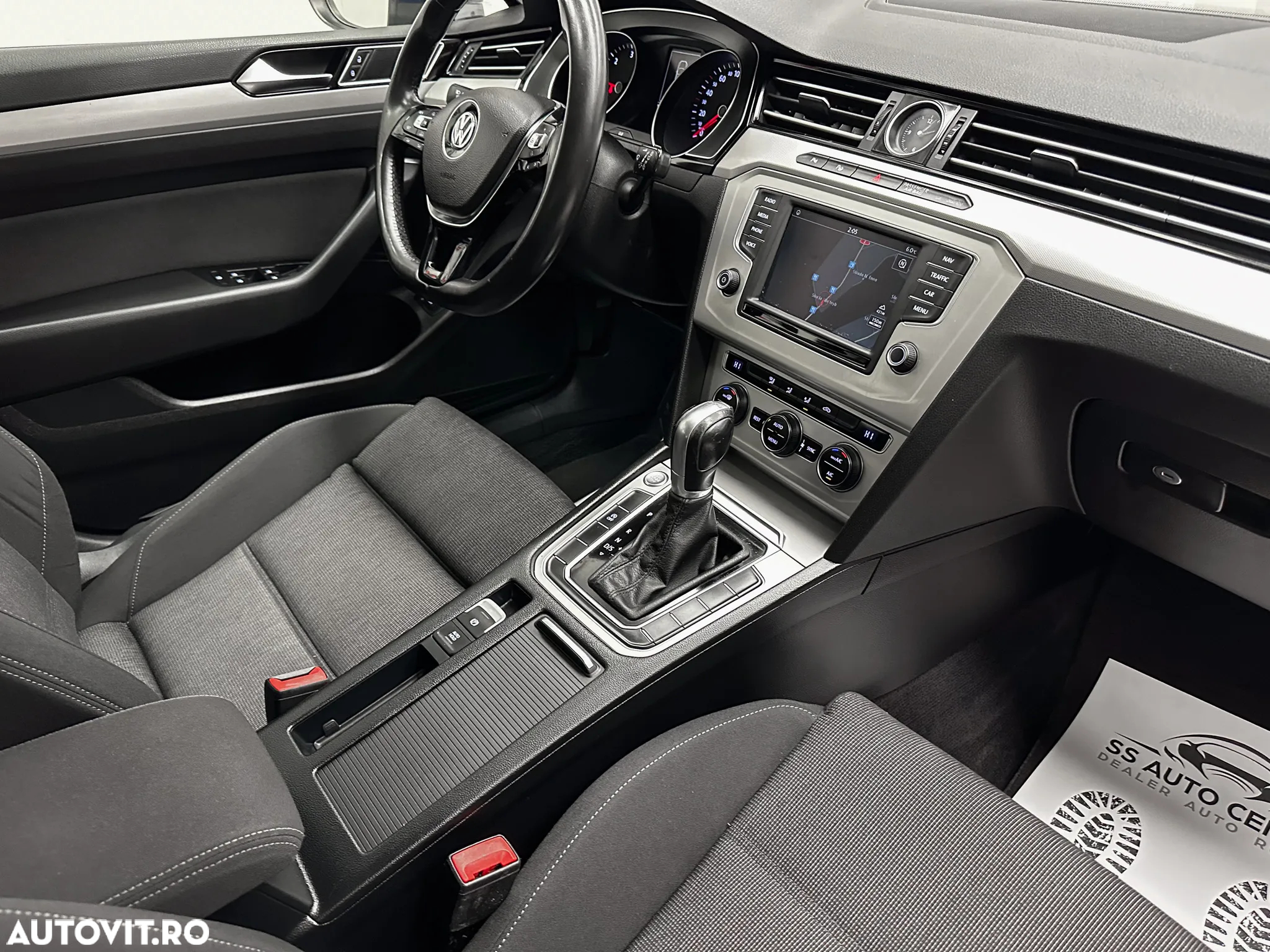 Volkswagen Passat Variant 1.6 TDI (BlueMotion Technology) DSG Comfortline - 14