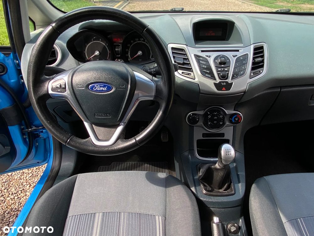 Ford Fiesta 1.25 Titanium EU5 - 23