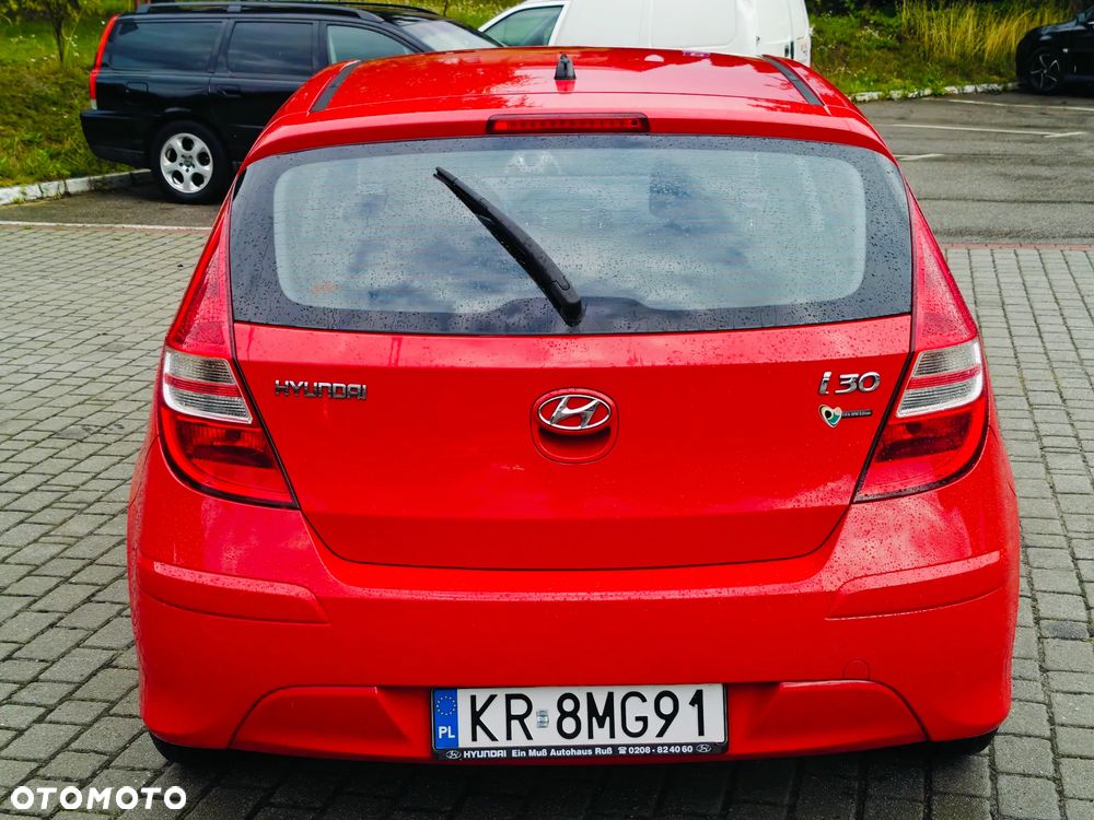 Hyundai i30 1.4 Blue Comfort - 24