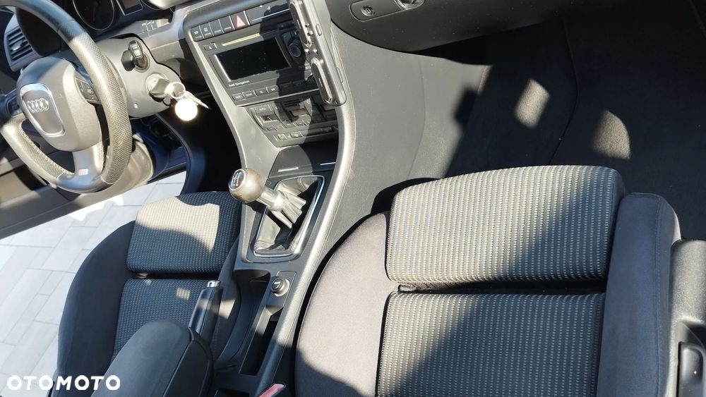Audi A4 Limousine 1.8T - 10