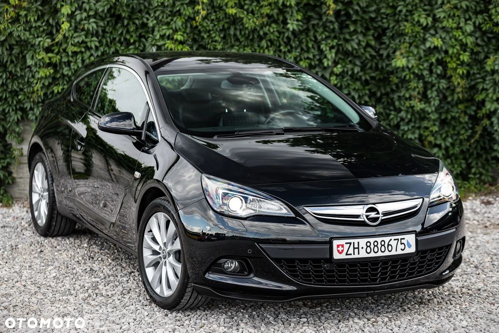 Opel Astra 1.6 Turbo Cosmo - 3