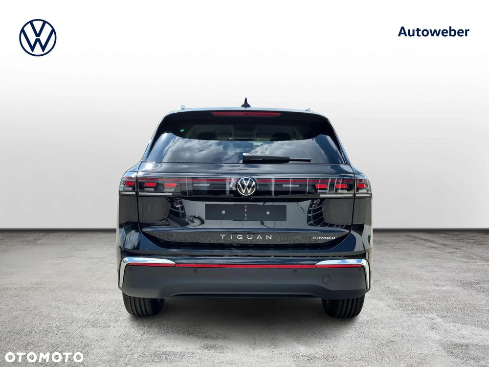 Volkswagen Tiguan - 4